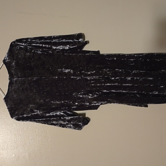 Zara Women’s Green Gray Velvet Crushed Dress Key Hole Size Small - Picture 6 of 6